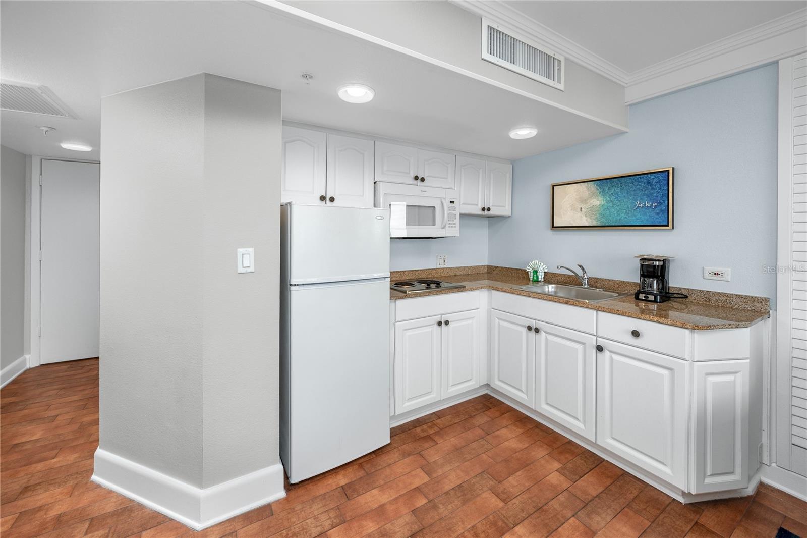 Image 11 of 64 For 5500 Gulf Boulevard 4246