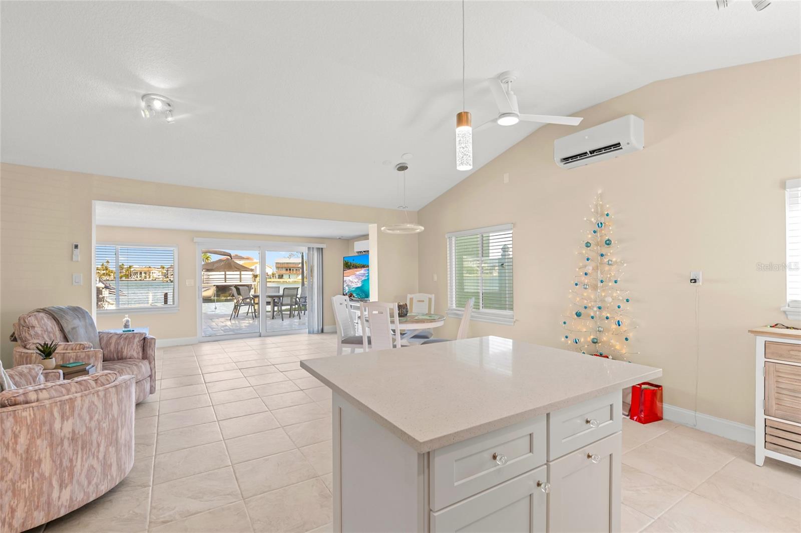 Image 12 of 39 For 14103 Parsley Drive