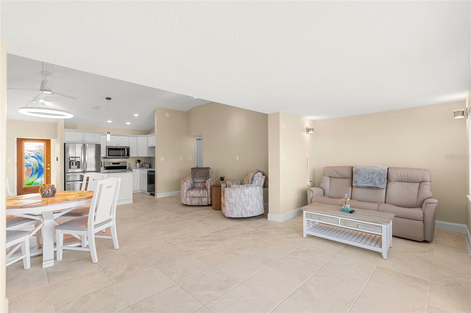 Image 18 of 39 For 14103 Parsley Drive