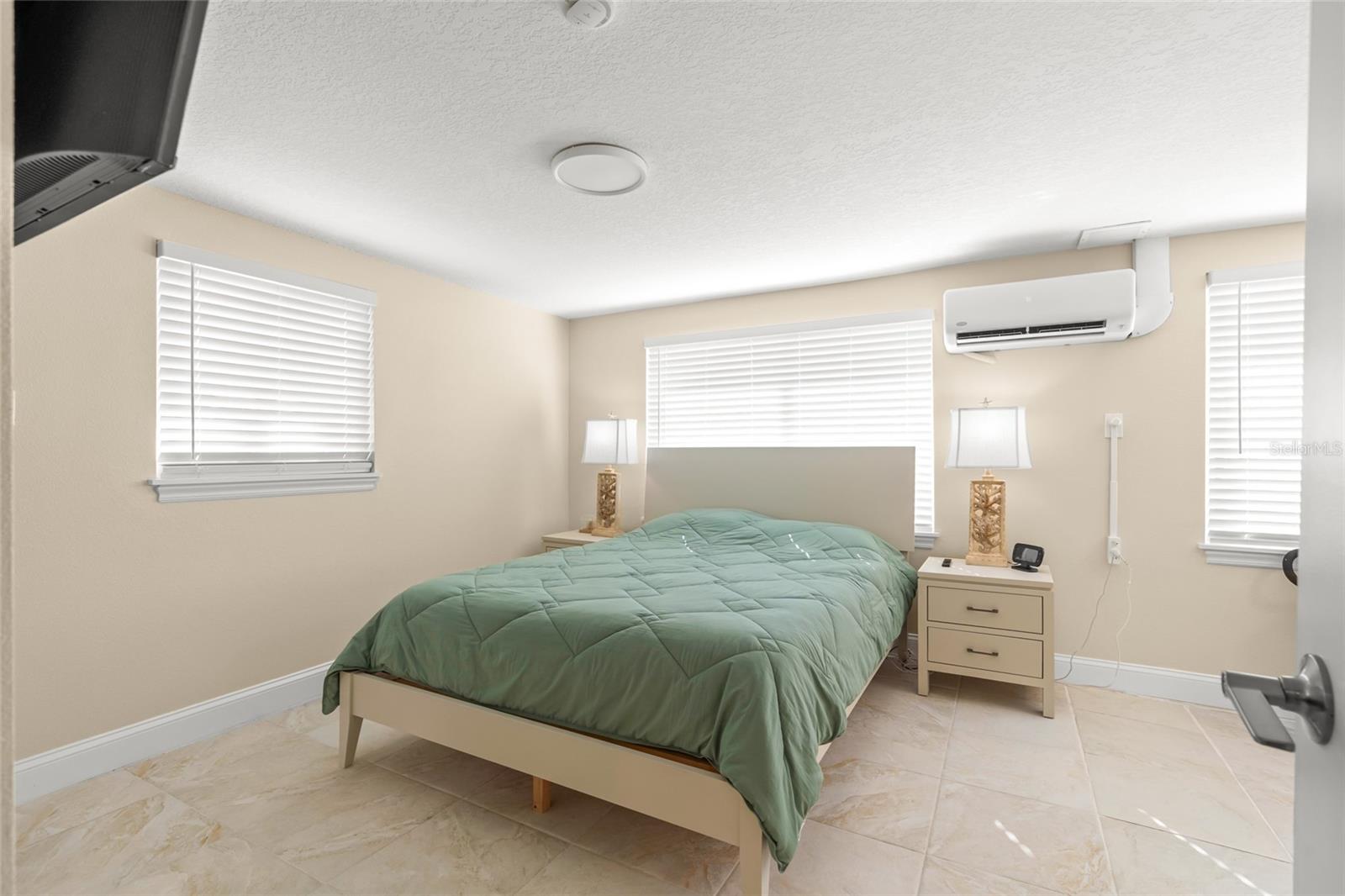 Image 26 of 39 For 14103 Parsley Drive