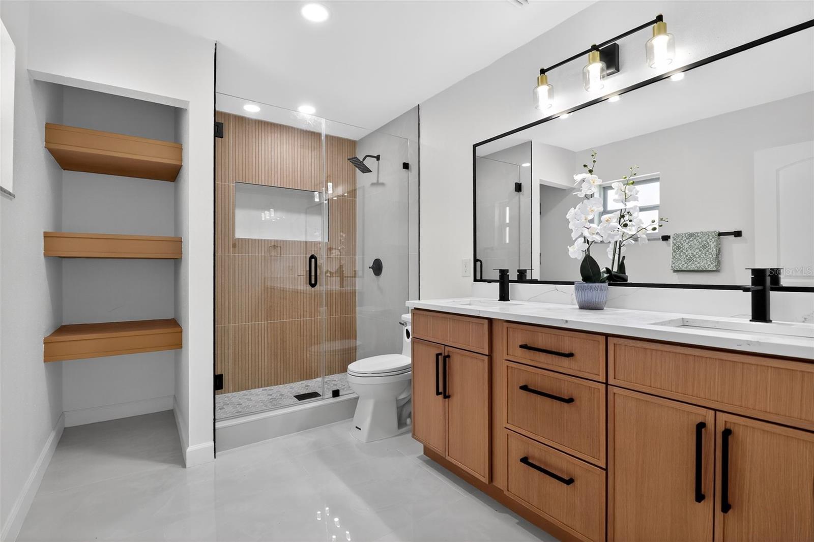 Image 17 of 30 For 4210 Palm Drive