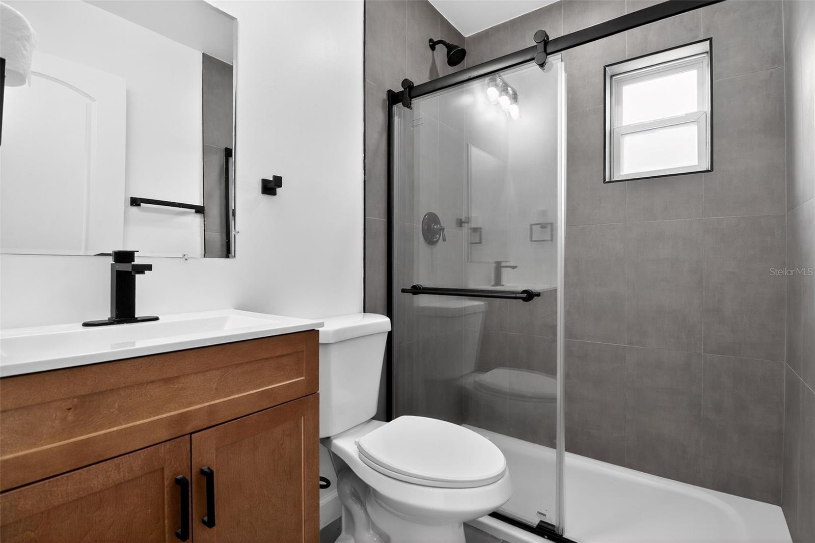 Image 23 of 30 For 4210 Palm Drive