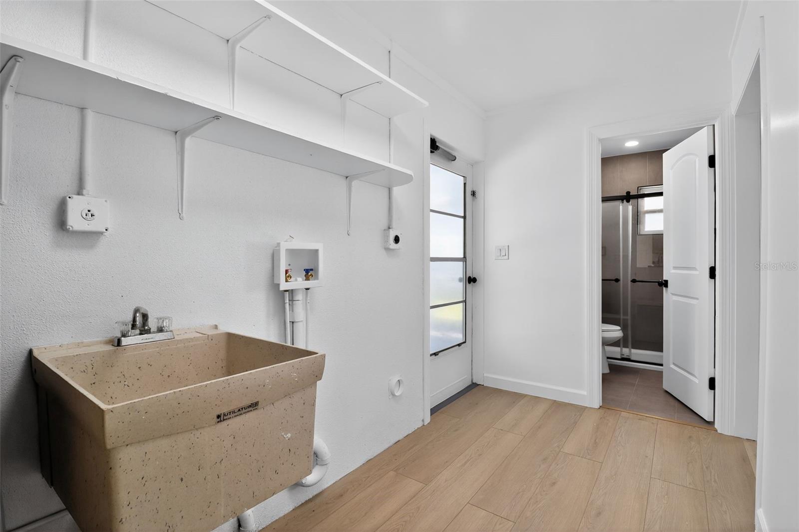 Image 24 of 30 For 4210 Palm Drive