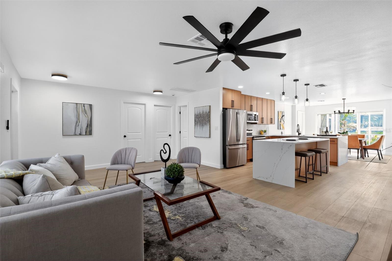 Image 3 of 30 For 4210 Palm Drive