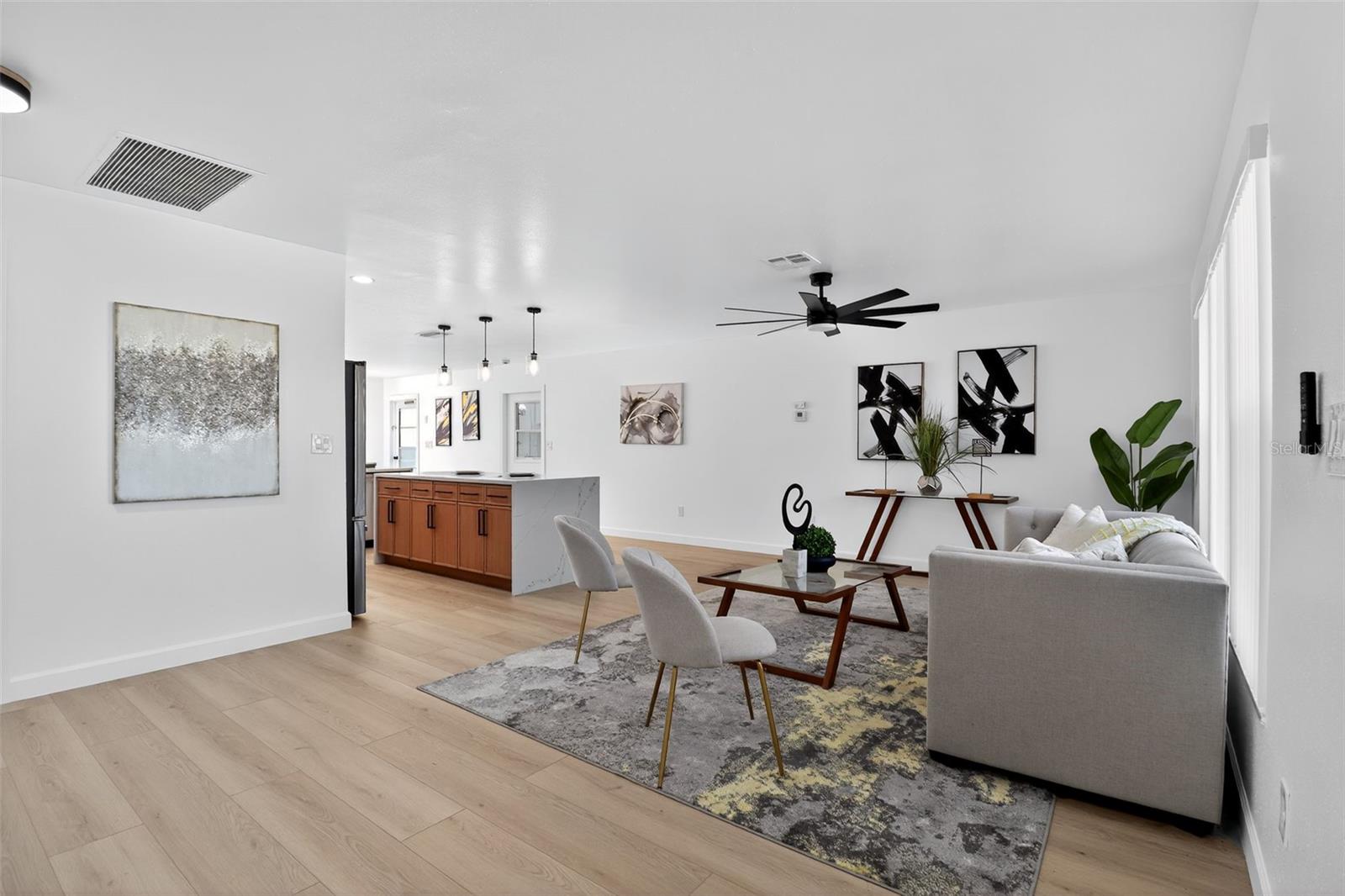 Image 5 of 30 For 4210 Palm Drive