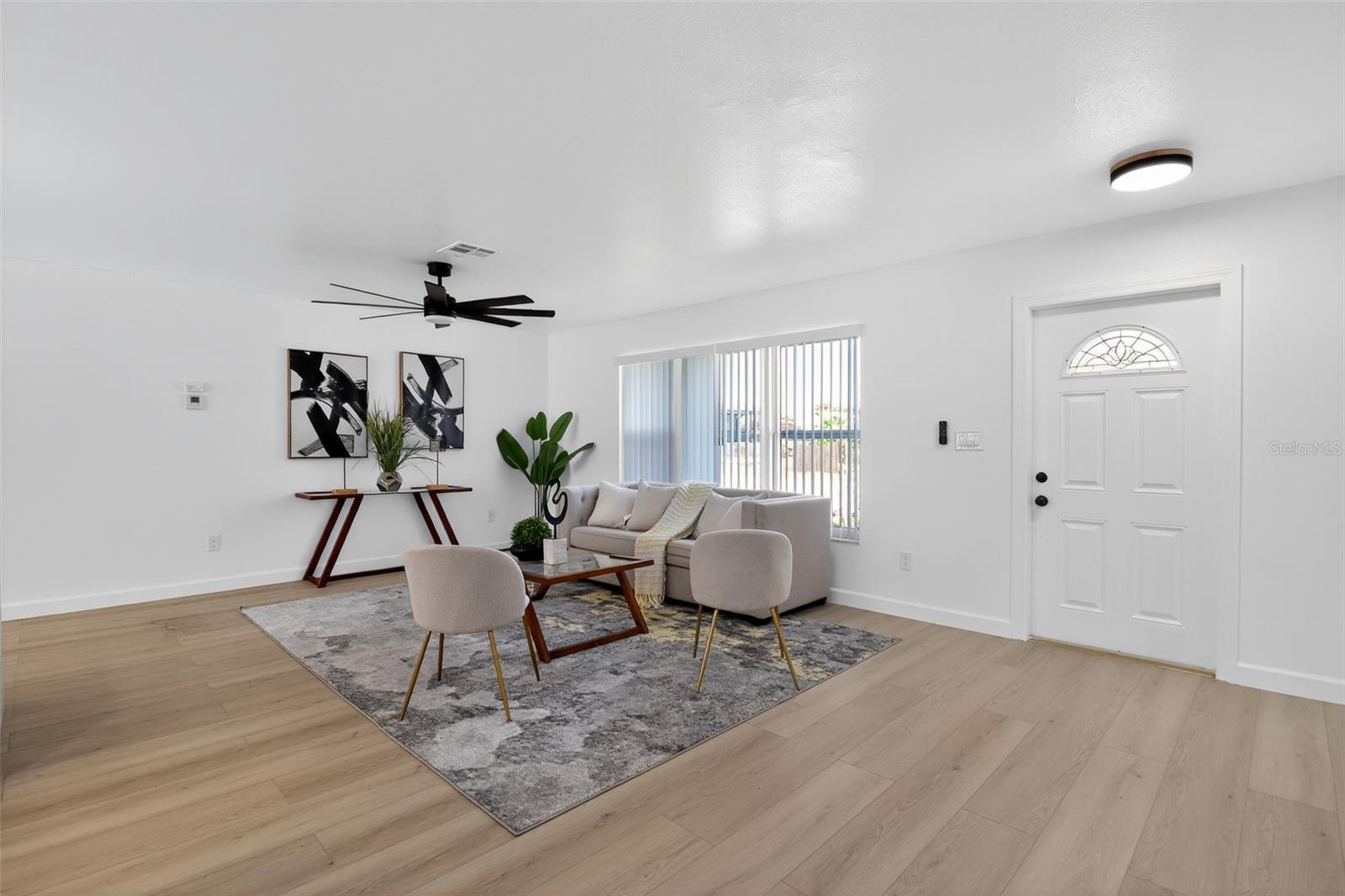 Image 6 of 30 For 4210 Palm Drive