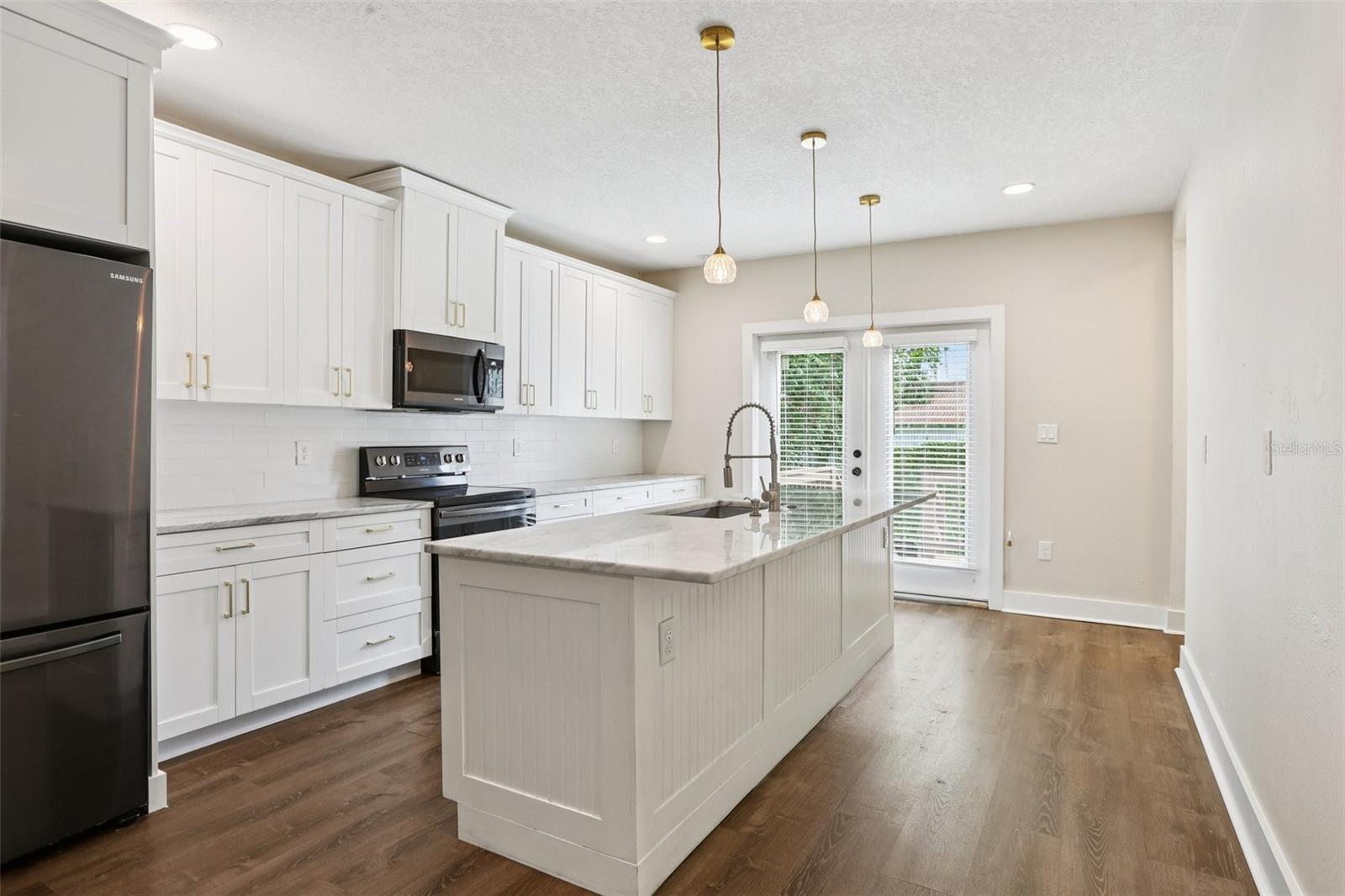 Image 13 of 43 For 1209 E 17th Ave Avenue