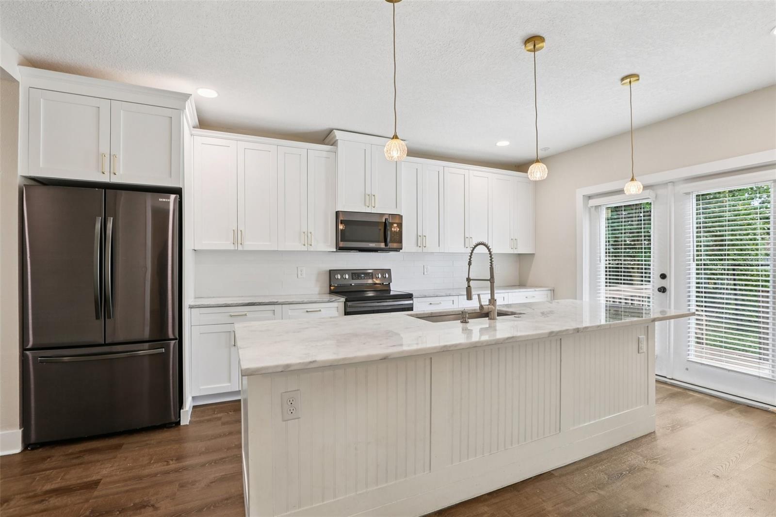 Image 14 of 43 For 1209 E 17th Ave Avenue