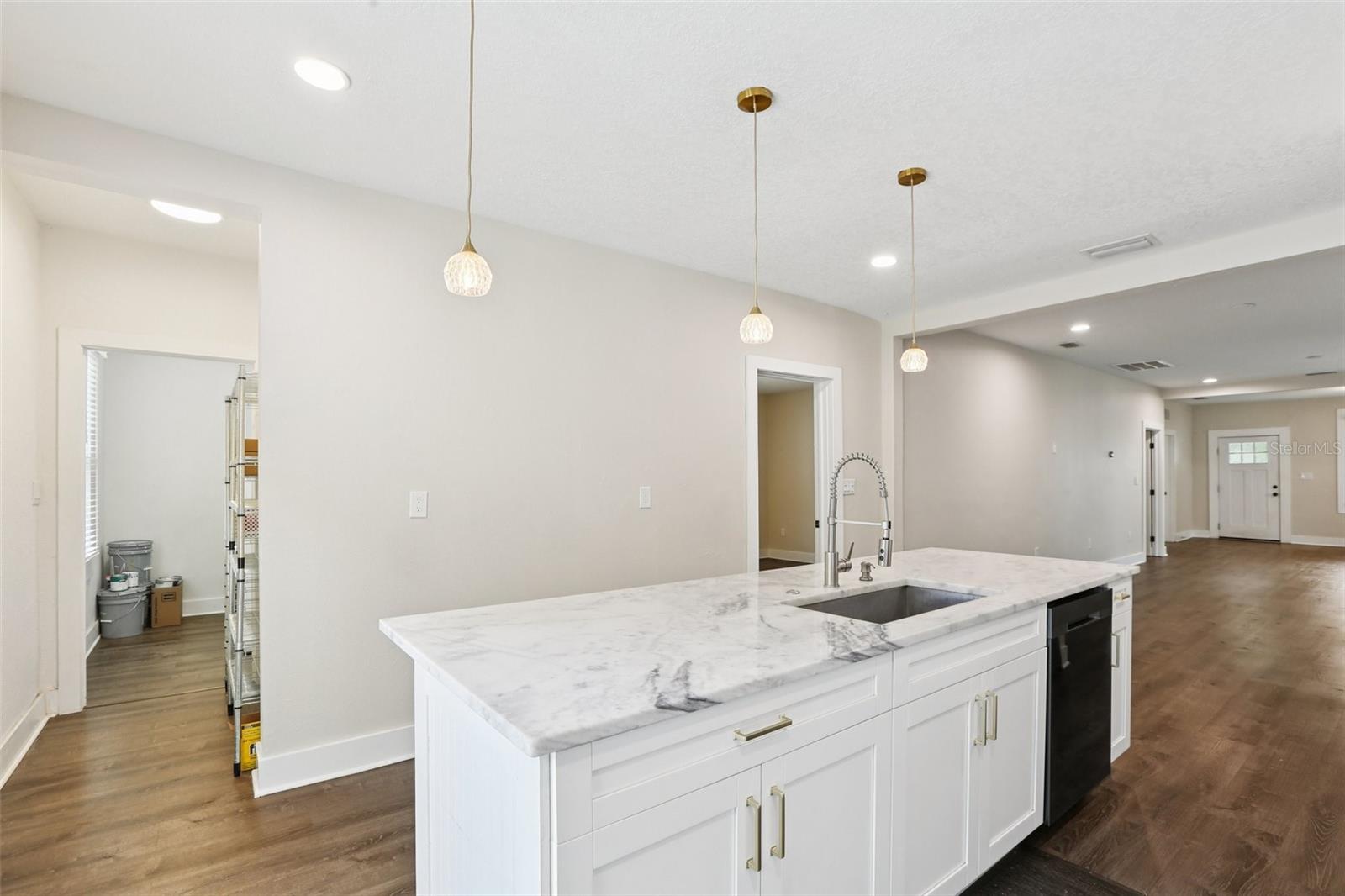 Image 16 of 43 For 1209 E 17th Ave Avenue