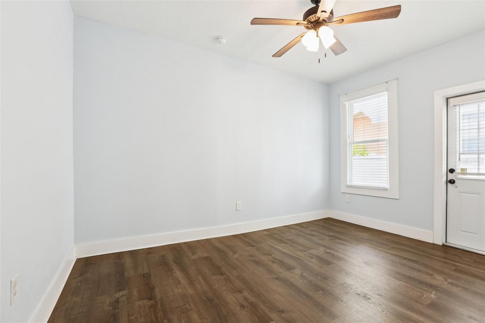 Image 29 of 43 For 1209 E 17th Ave Avenue