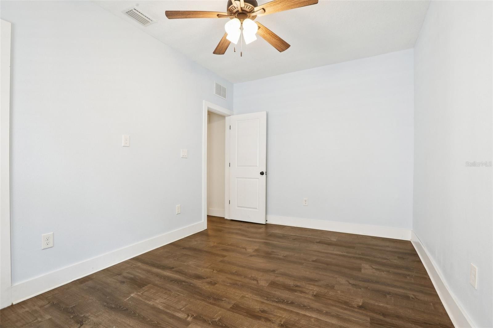 Image 30 of 43 For 1209 E 17th Ave Avenue