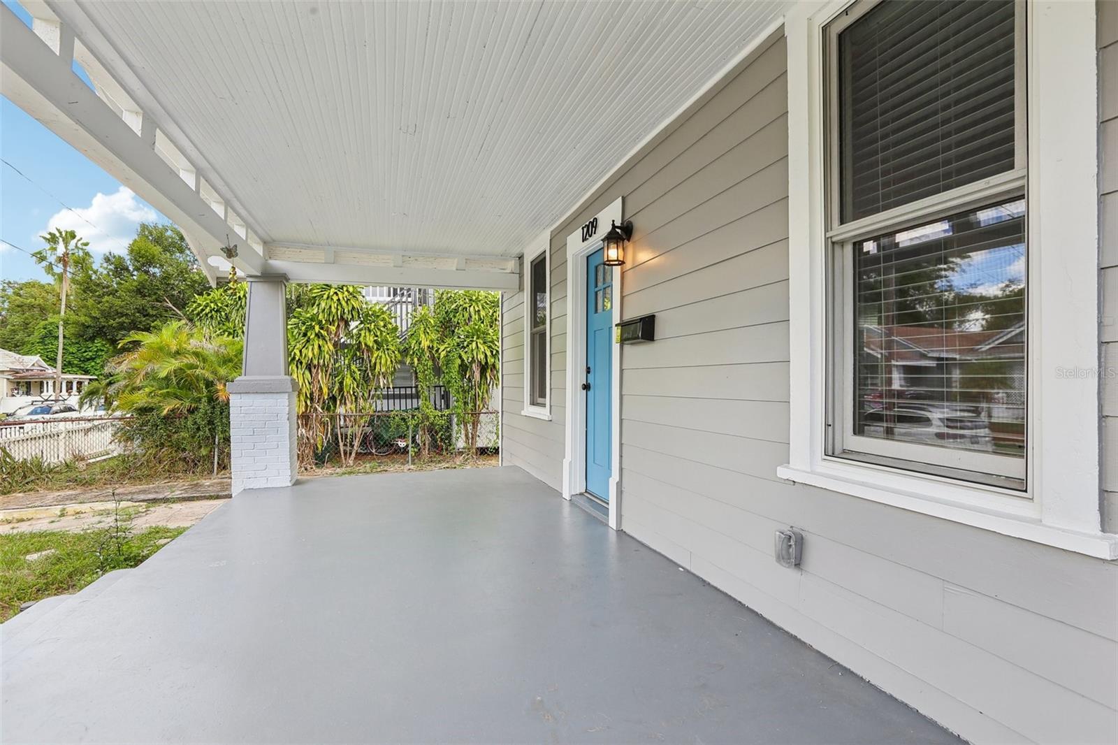 Image 4 of 43 For 1209 E 17th Ave Avenue