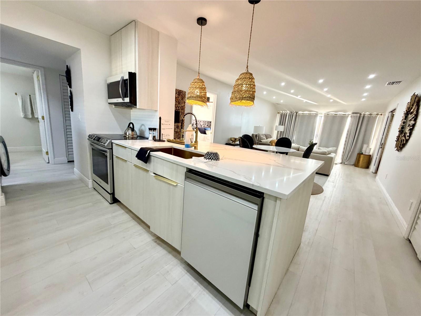 Listing photo id 6 for 29230 Bay Hollow Drive 3282