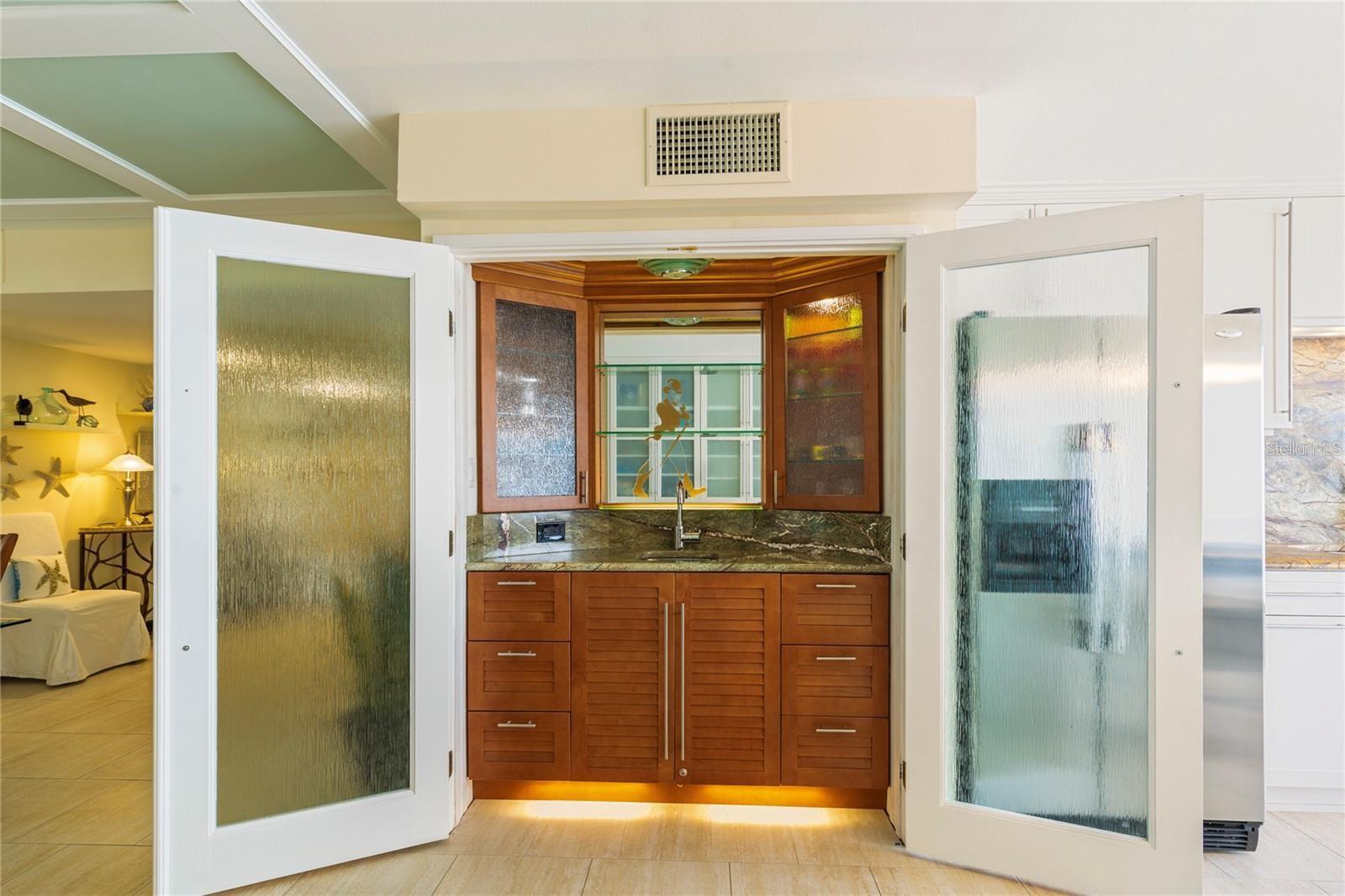 Image 12 of 43 For 440 Gulfview Boulevard 1705