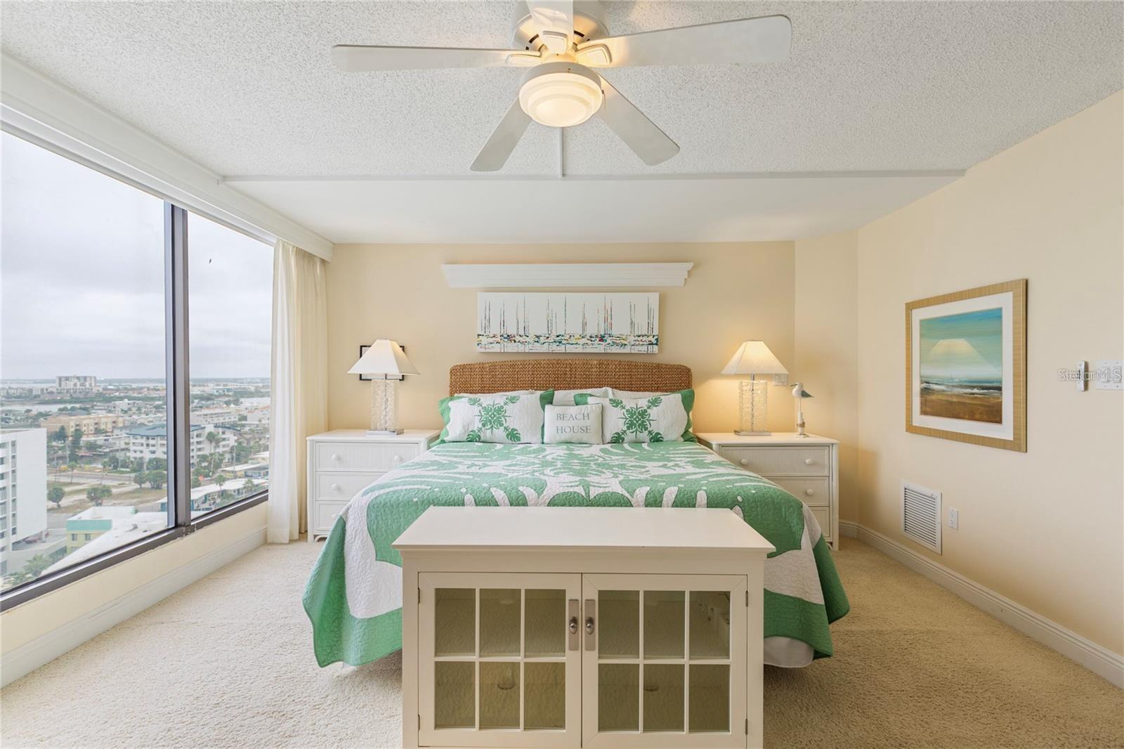 Image 18 of 43 For 440 Gulfview Boulevard 1705