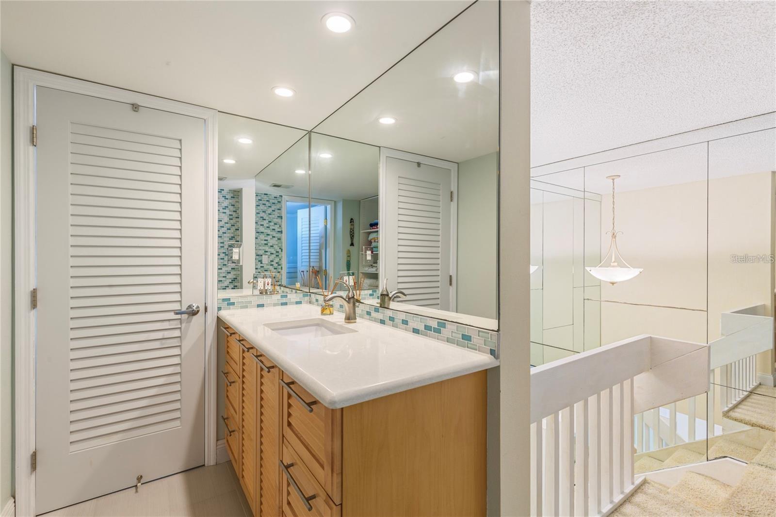 Image 36 of 43 For 440 Gulfview Boulevard 1705