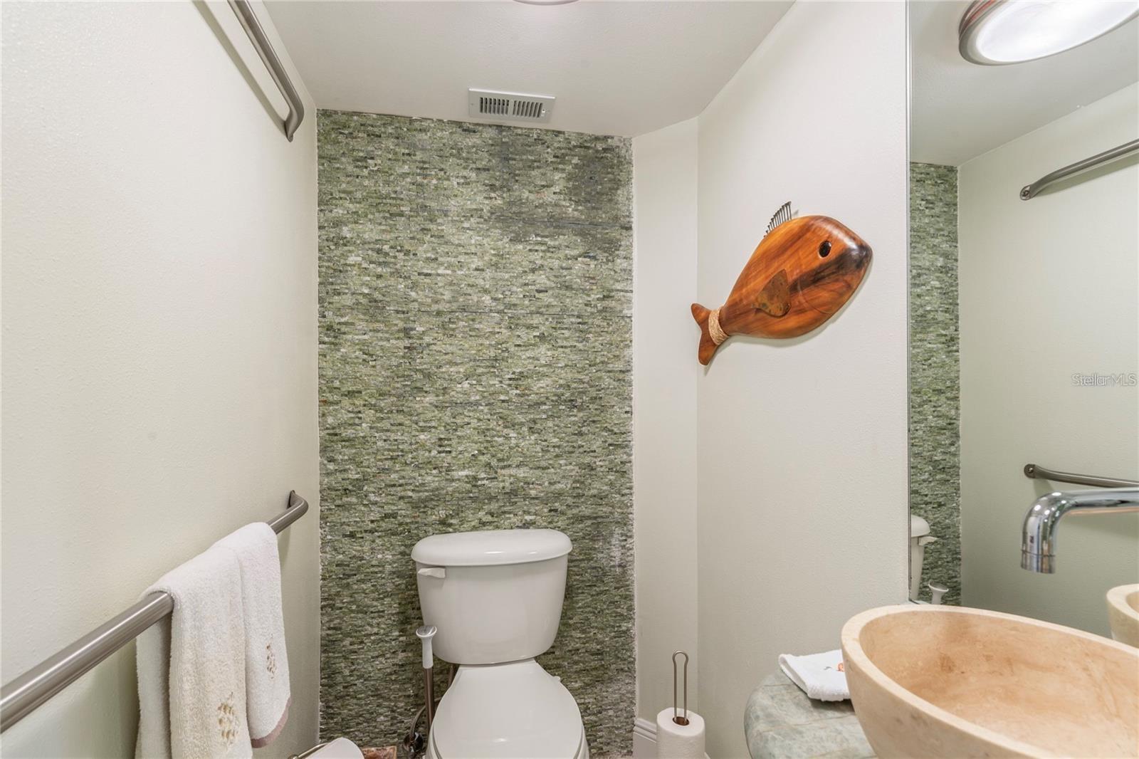 Image 38 of 43 For 440 Gulfview Boulevard 1705