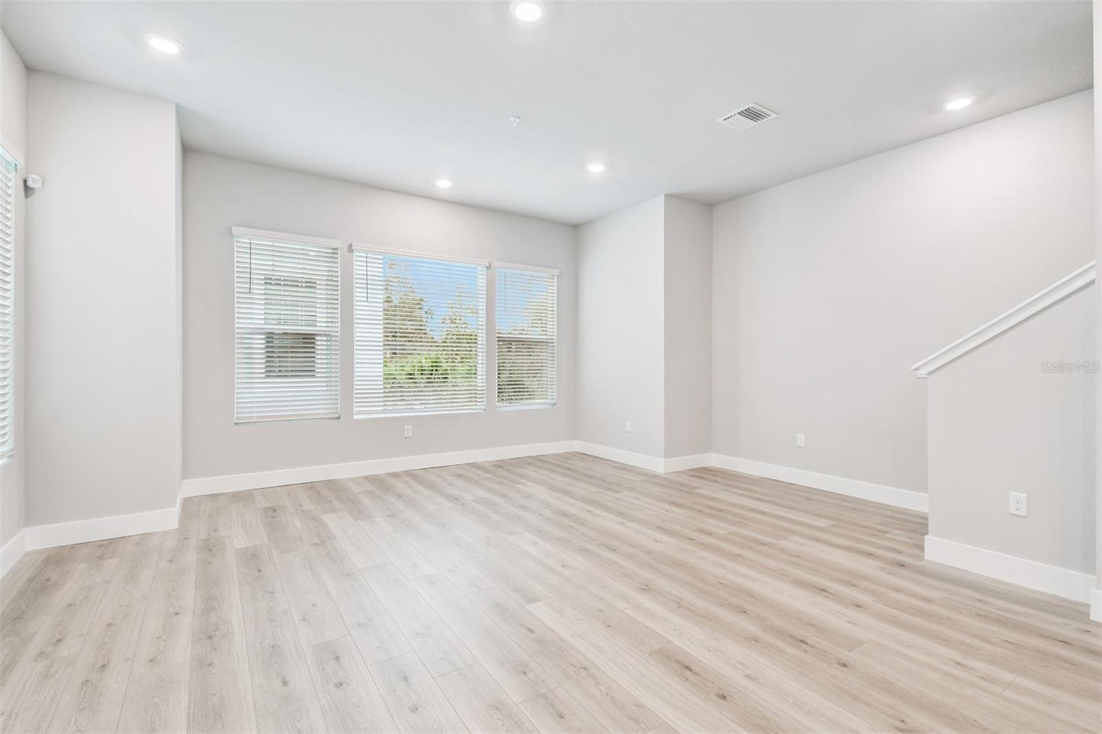 Image 14 of 44 For 3137 4th Terrace N