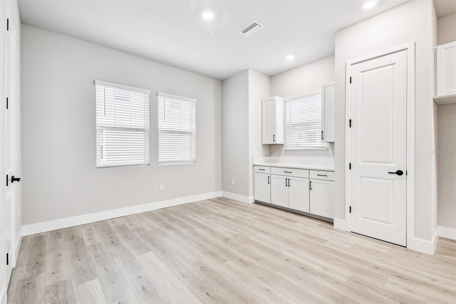 Image 16 of 44 For 3137 4th Terrace N