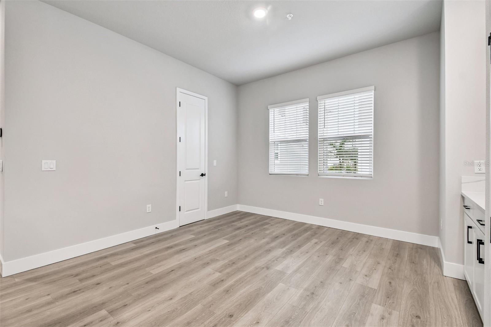 Image 17 of 44 For 3137 4th Terrace N