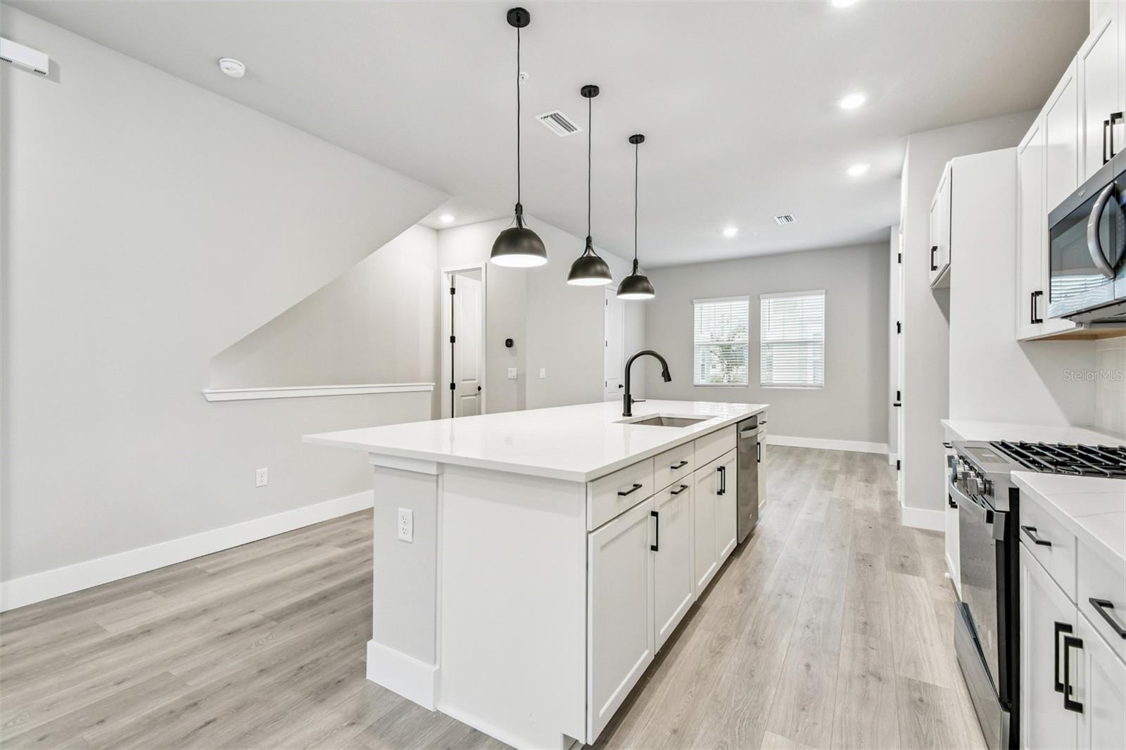 Image 6 of 44 For 3137 4th Terrace N