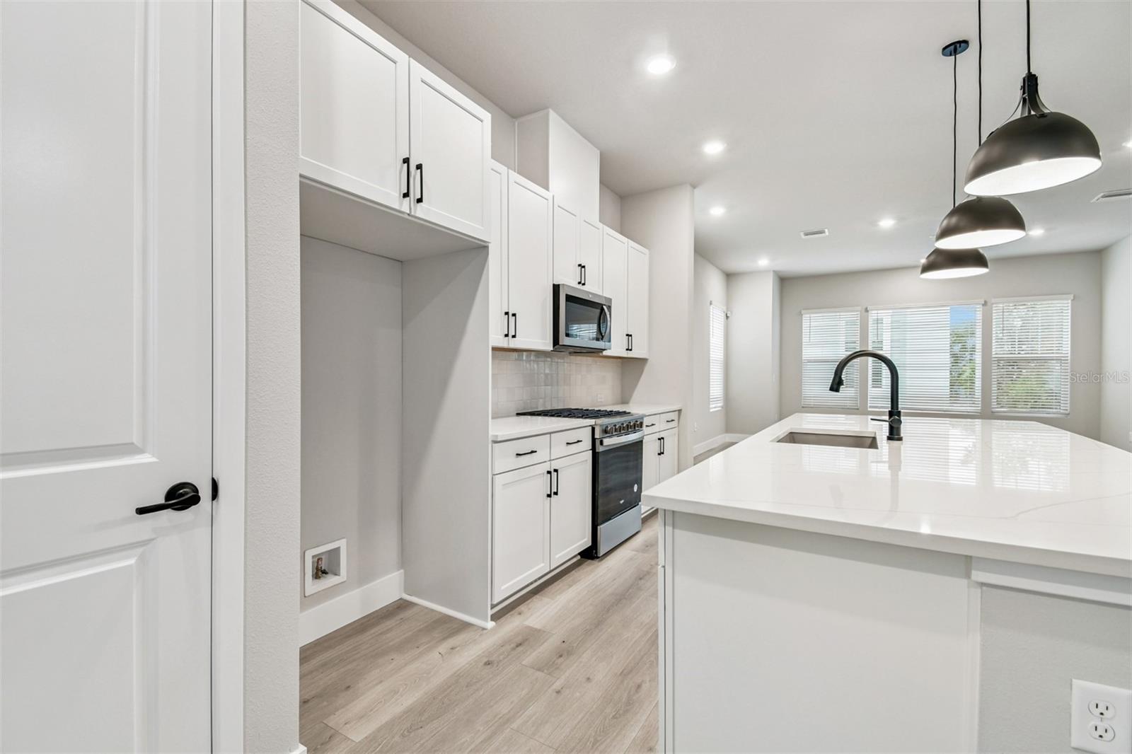 Image 8 of 44 For 3137 4th Terrace N