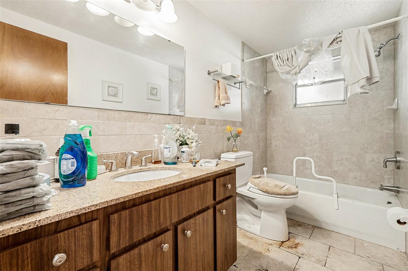 Image 22 of 38 For 4760 Seville Drive