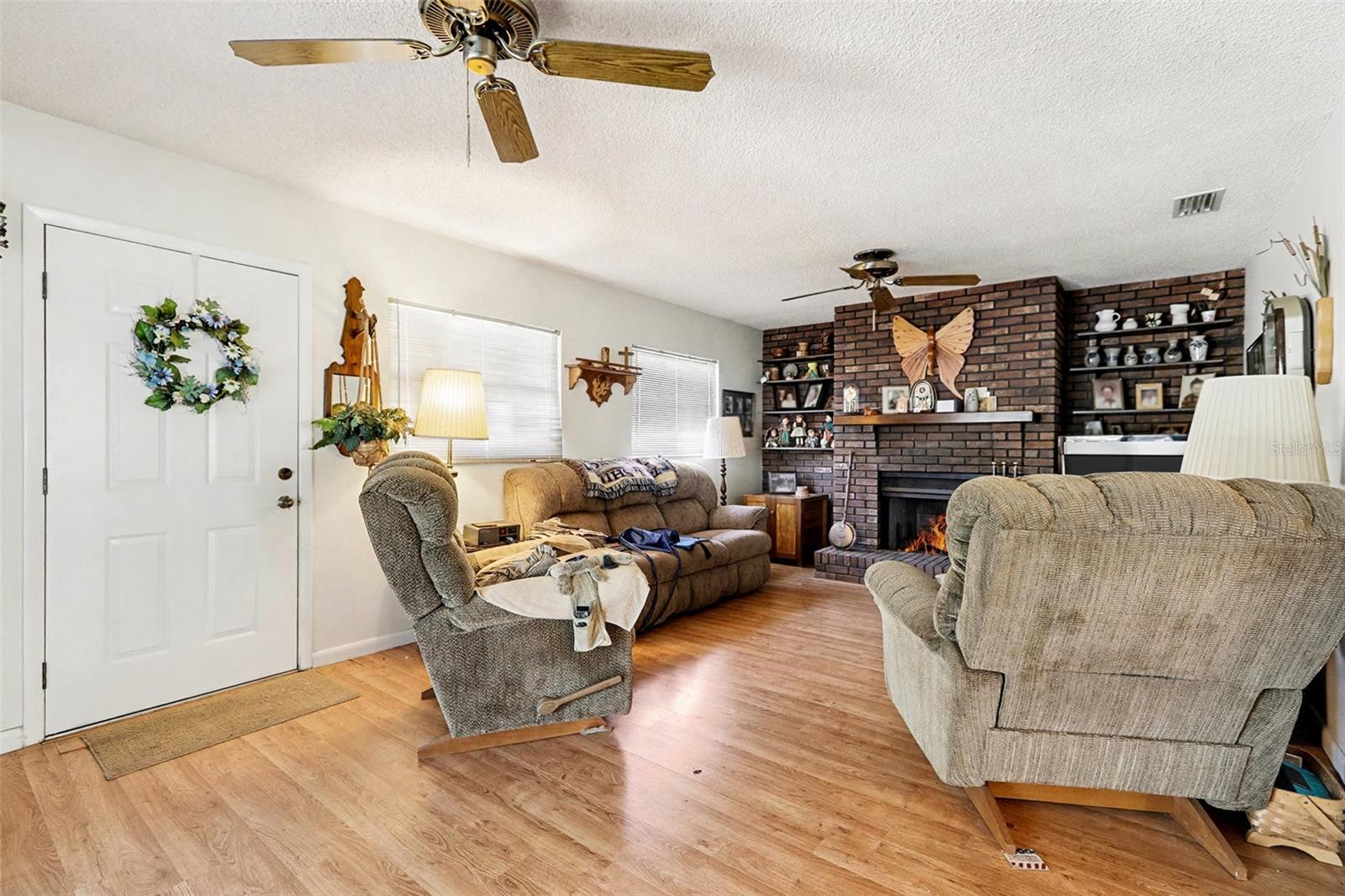 Image 5 of 38 For 4760 Seville Drive