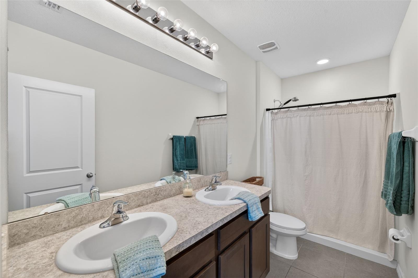 Image 24 of 55 For 2779 Suncoast Blend Drive