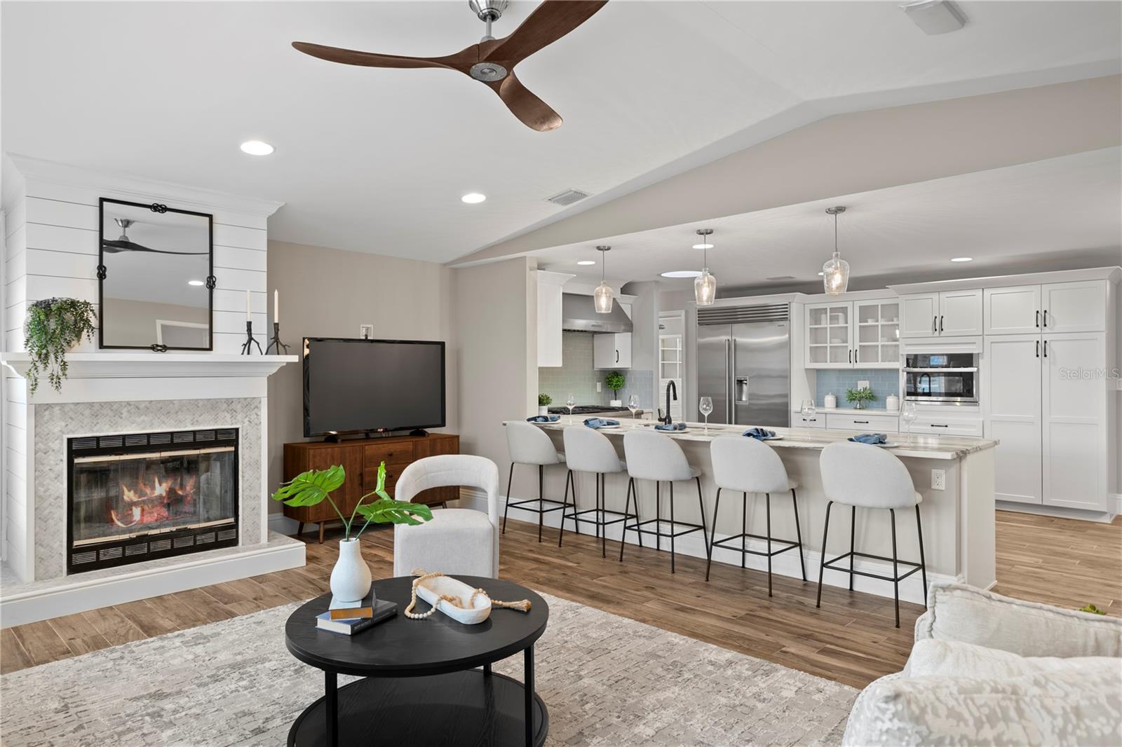 Image 13 of 92 For 1320 52nd Avenue Ne