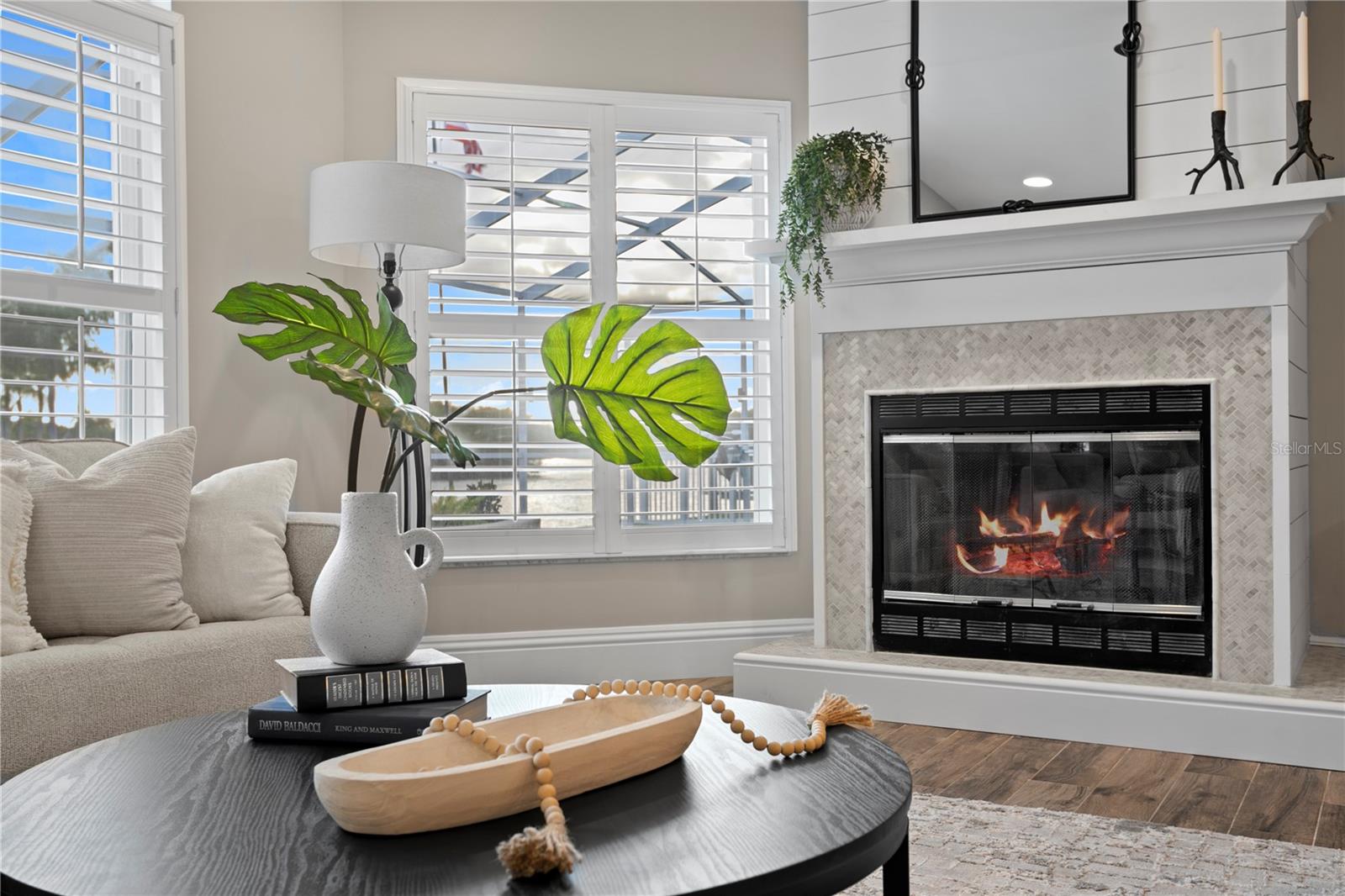 Image 15 of 92 For 1320 52nd Avenue Ne