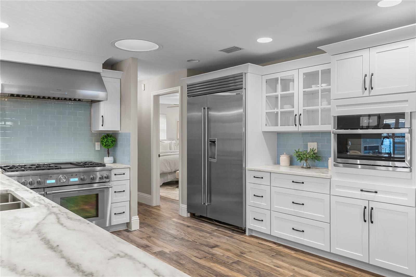 Image 18 of 92 For 1320 52nd Avenue Ne