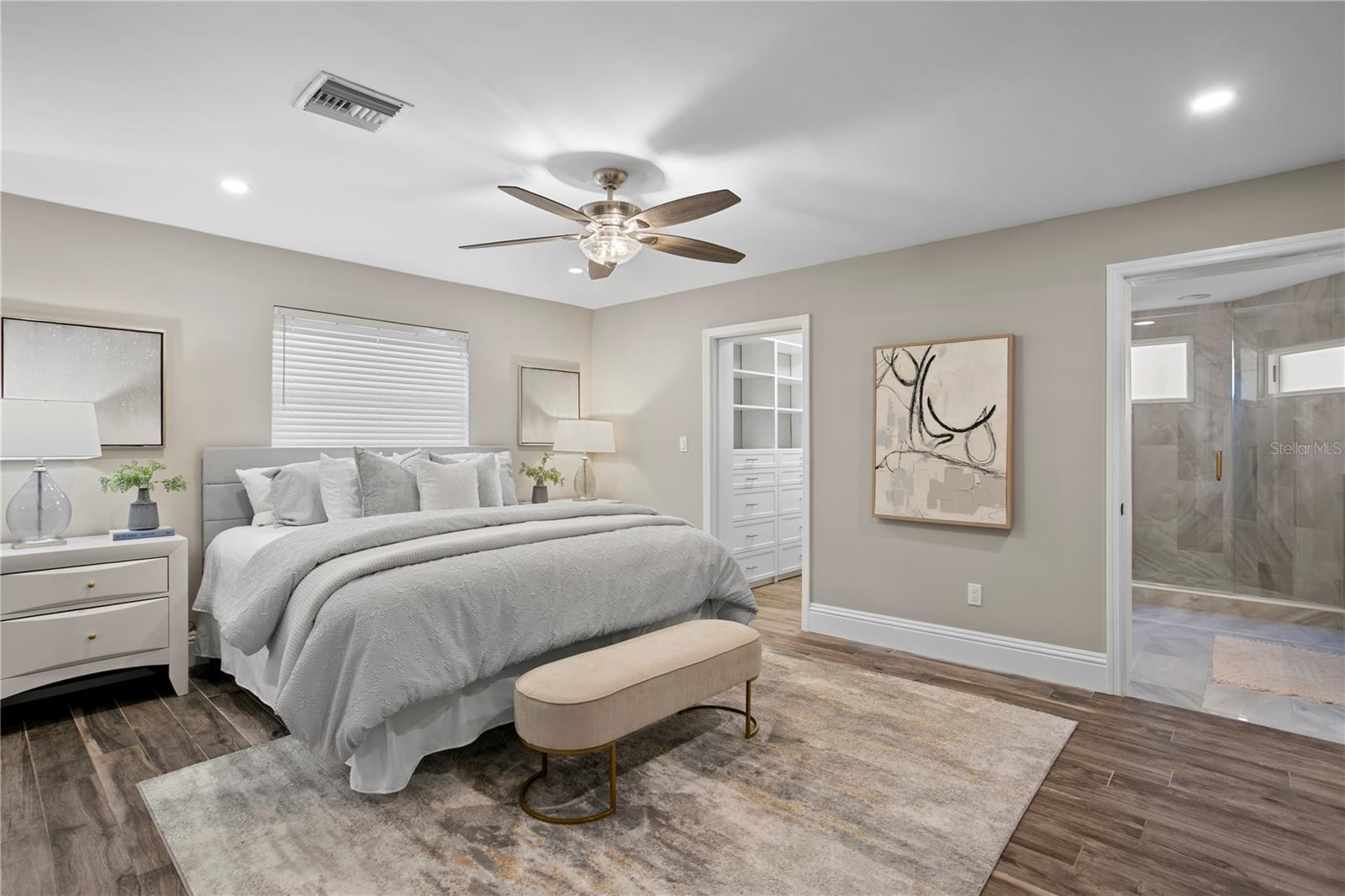 Image 24 of 92 For 1320 52nd Avenue Ne