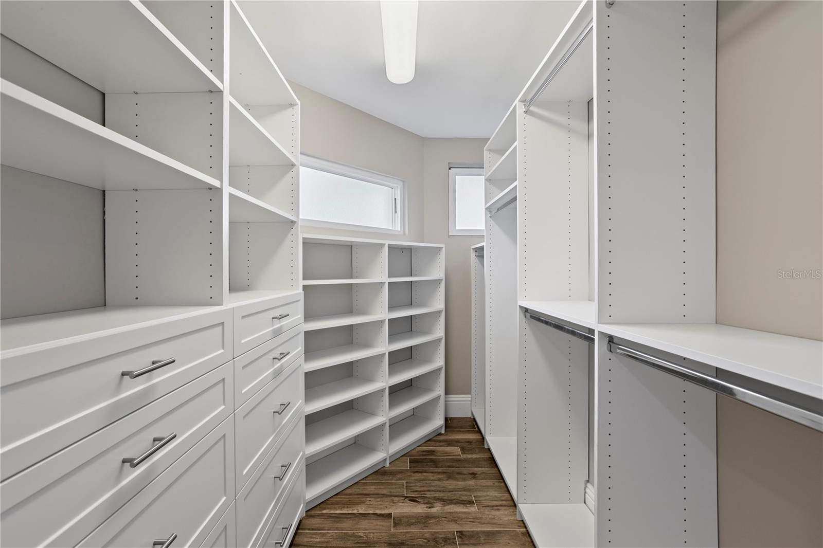 Image 27 of 92 For 1320 52nd Avenue Ne