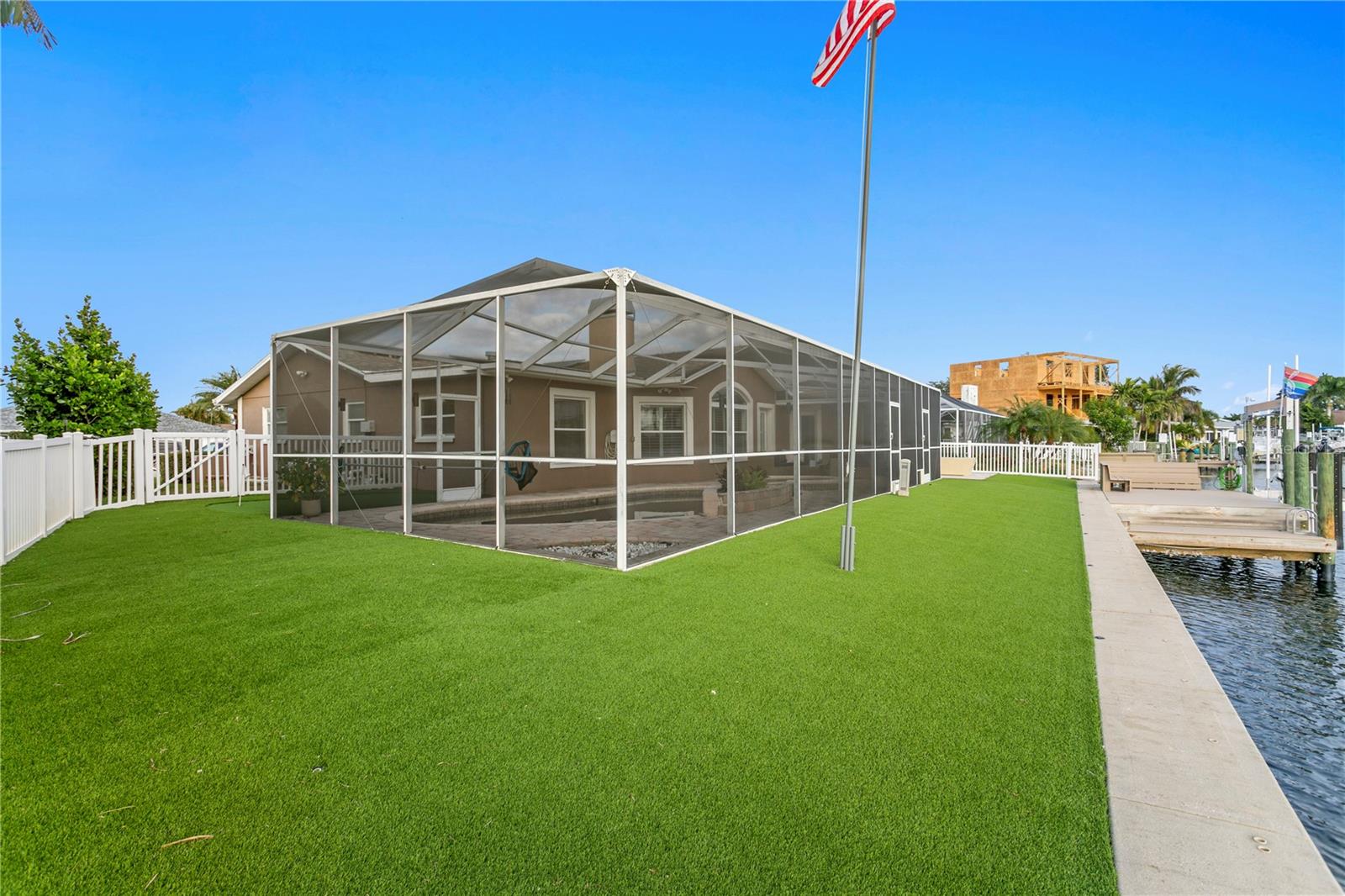 Image 53 of 92 For 1320 52nd Avenue Ne