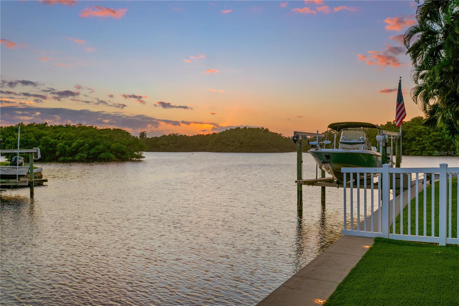 Image 65 of 92 For 1320 52nd Avenue Ne