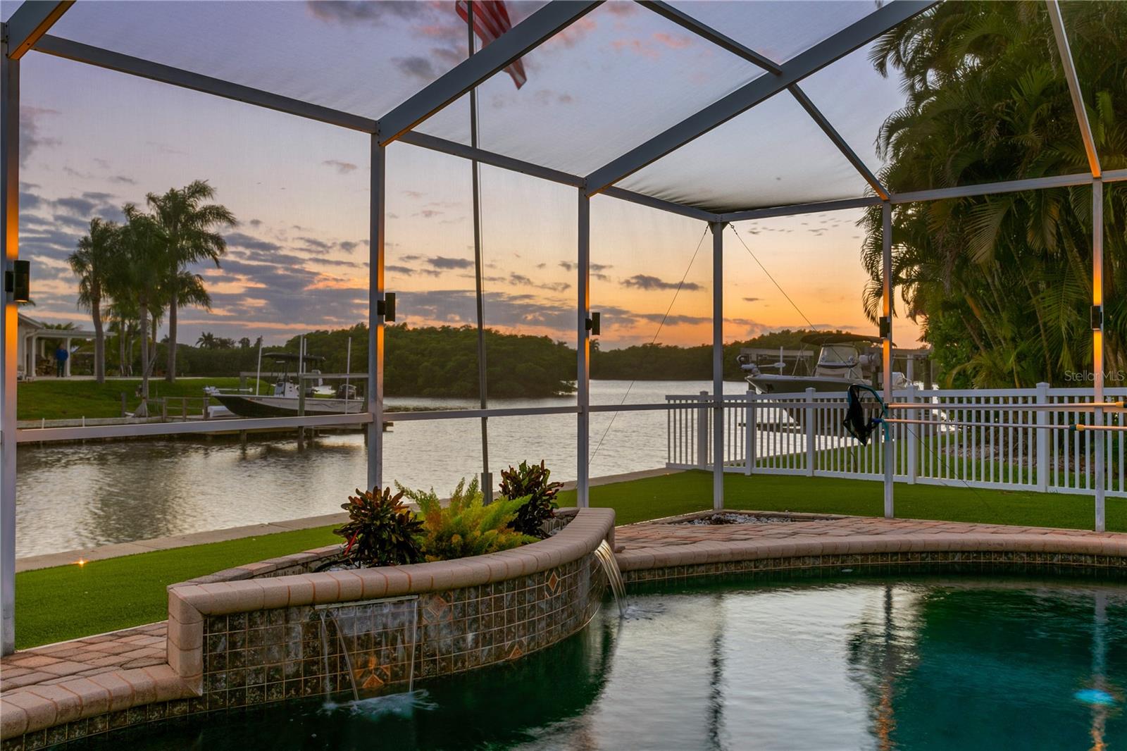 Image 69 of 92 For 1320 52nd Avenue Ne