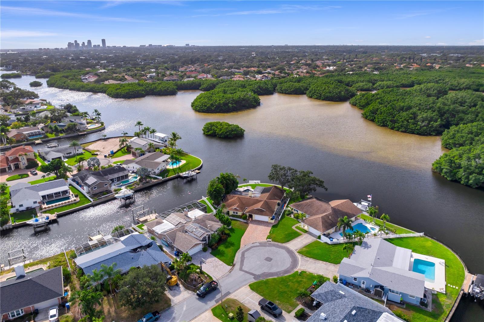 Image 80 of 92 For 1320 52nd Avenue Ne