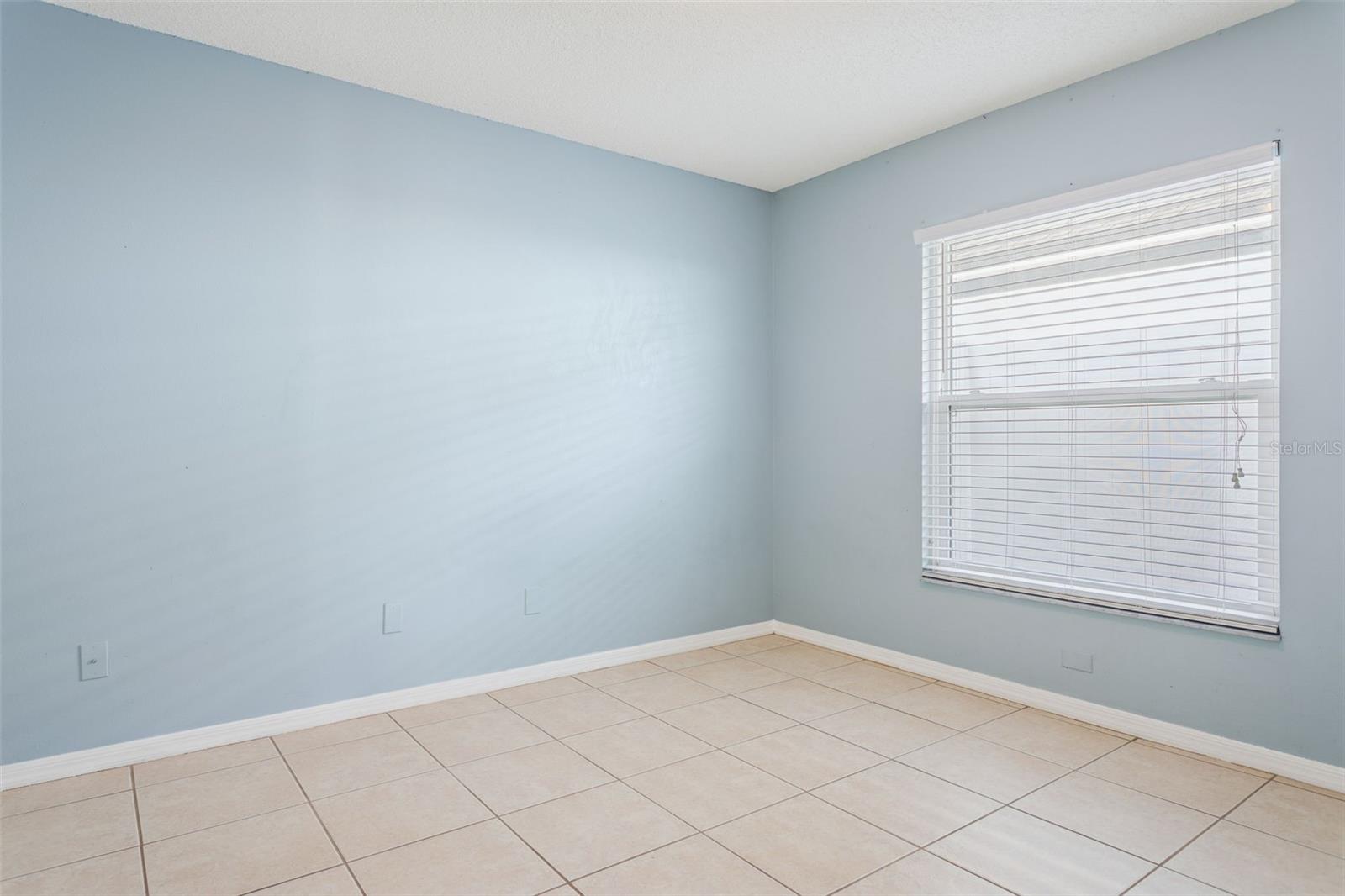 Listing photo id 14 for 29233 Birds Eye Drive