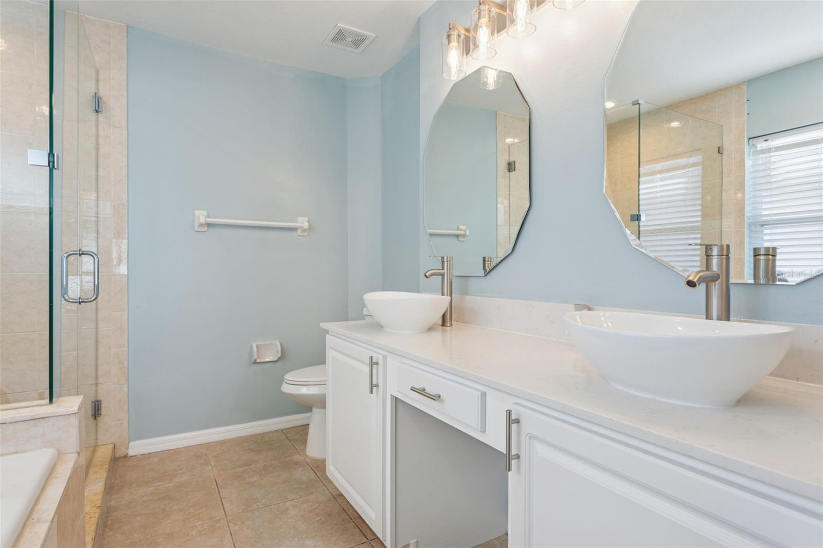 Listing photo id 17 for 29233 Birds Eye Drive