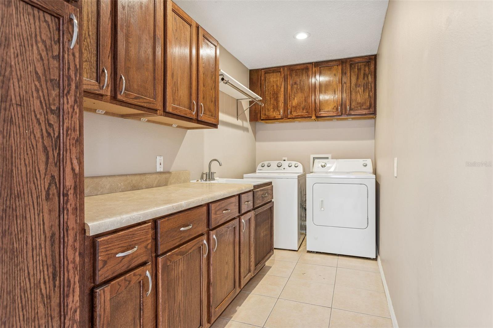 Listing photo id 19 for 29233 Birds Eye Drive