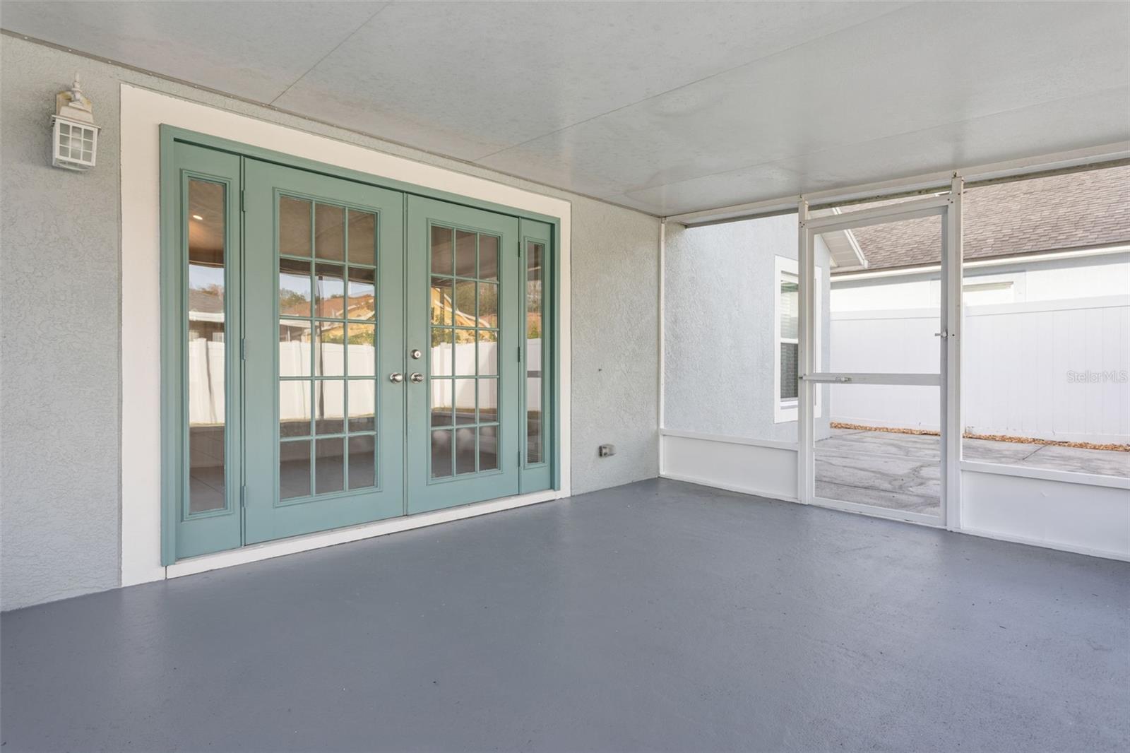 Listing photo id 21 for 29233 Birds Eye Drive