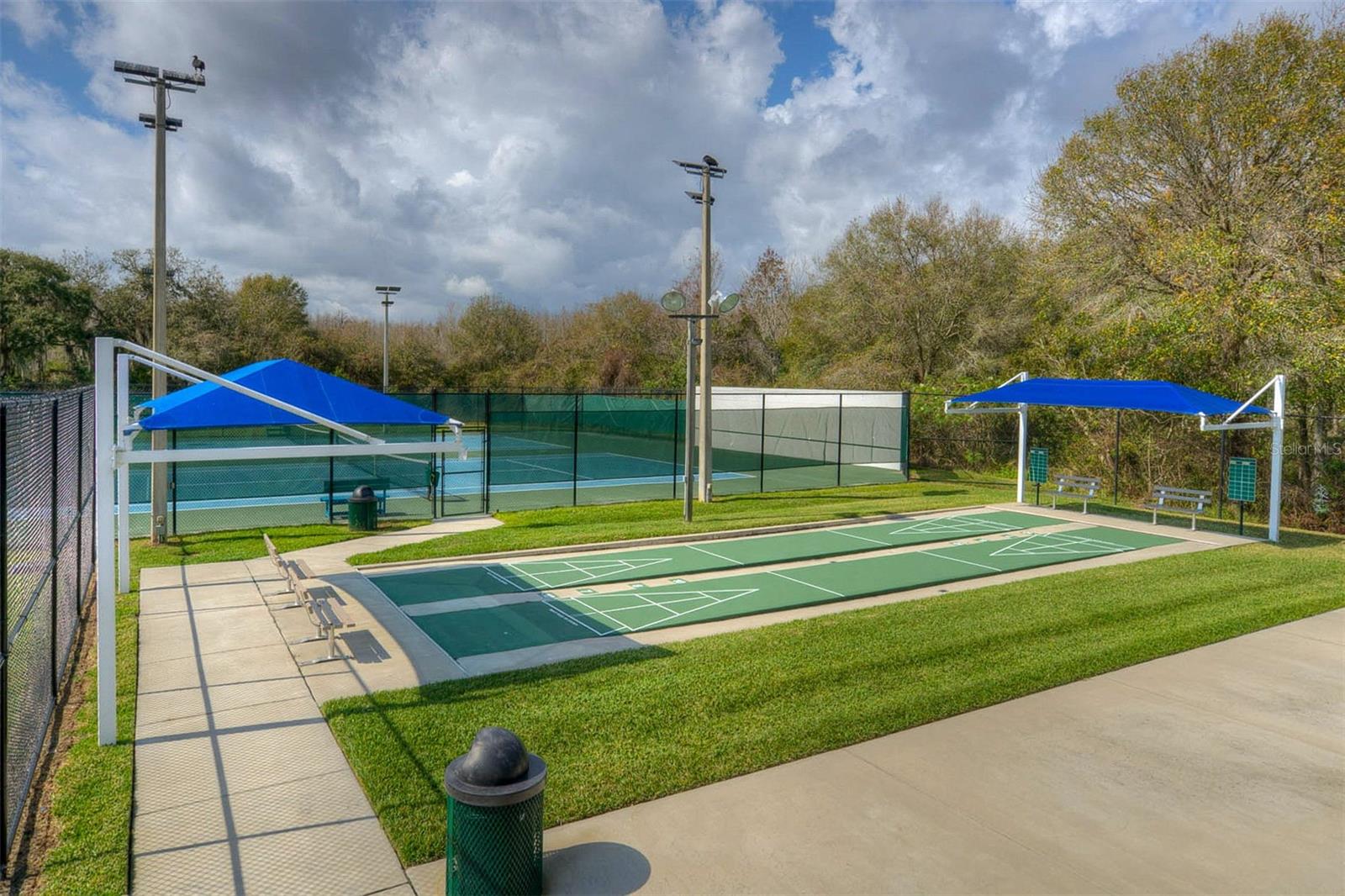 Listing photo id 31 for 29233 Birds Eye Drive