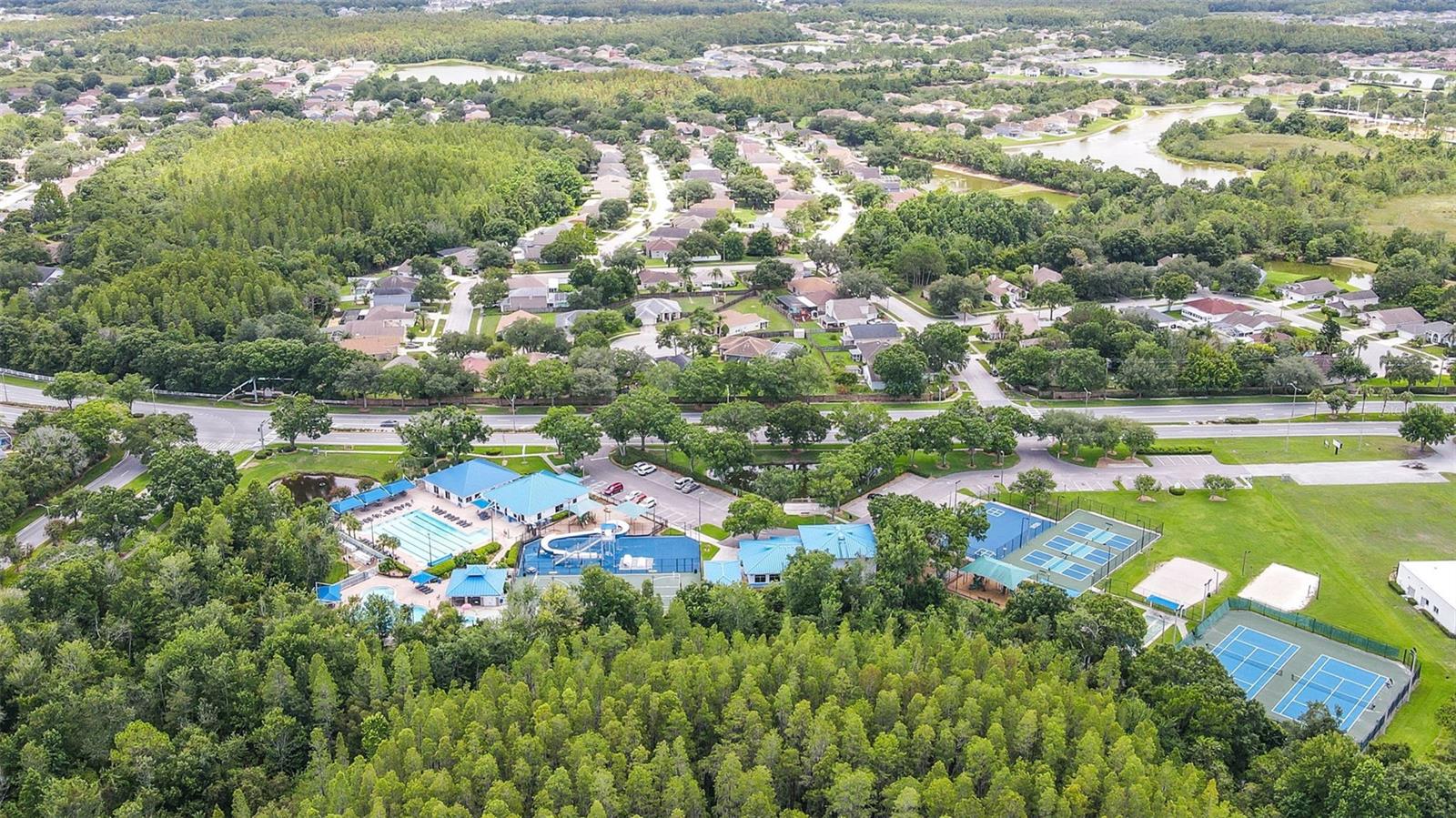 Listing photo id 35 for 29233 Birds Eye Drive