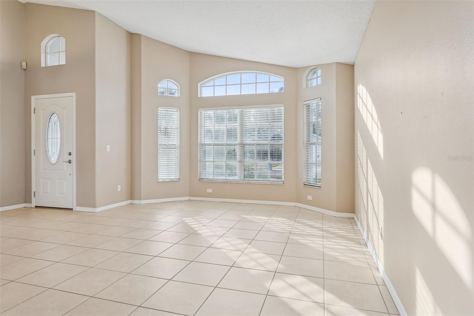 Listing photo id 2 for 29233 Birds Eye Drive