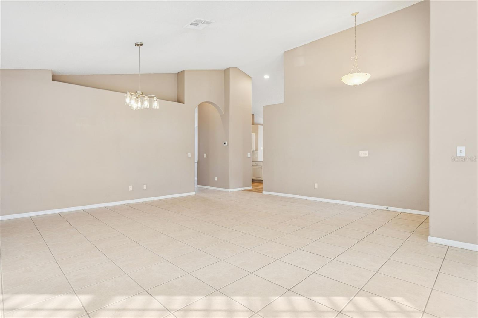 Listing photo id 4 for 29233 Birds Eye Drive