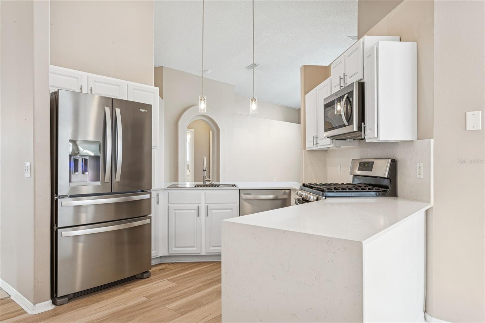 Listing photo id 5 for 29233 Birds Eye Drive