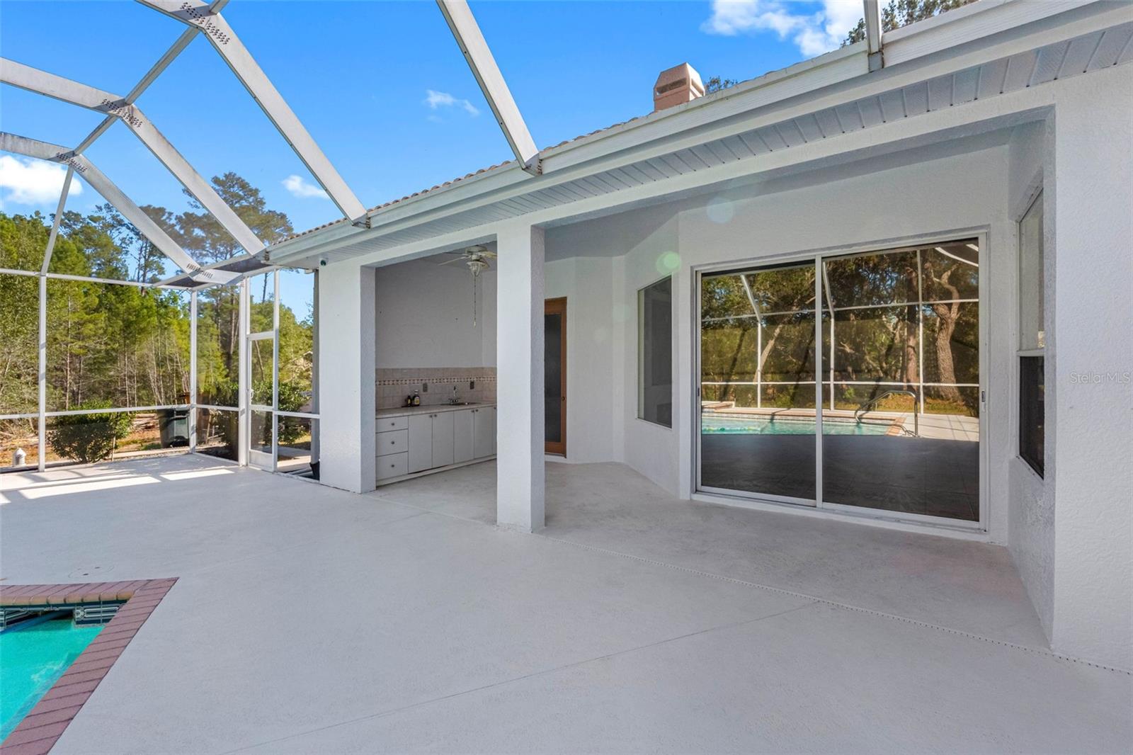 Listing photo id 9 for 9336 Tooke Shore Drive