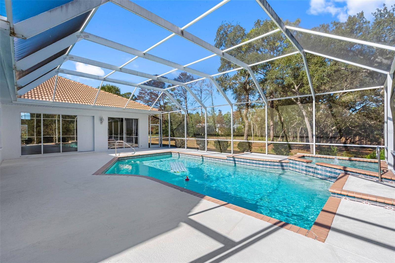 Listing photo id 30 for 9336 Tooke Shore Drive