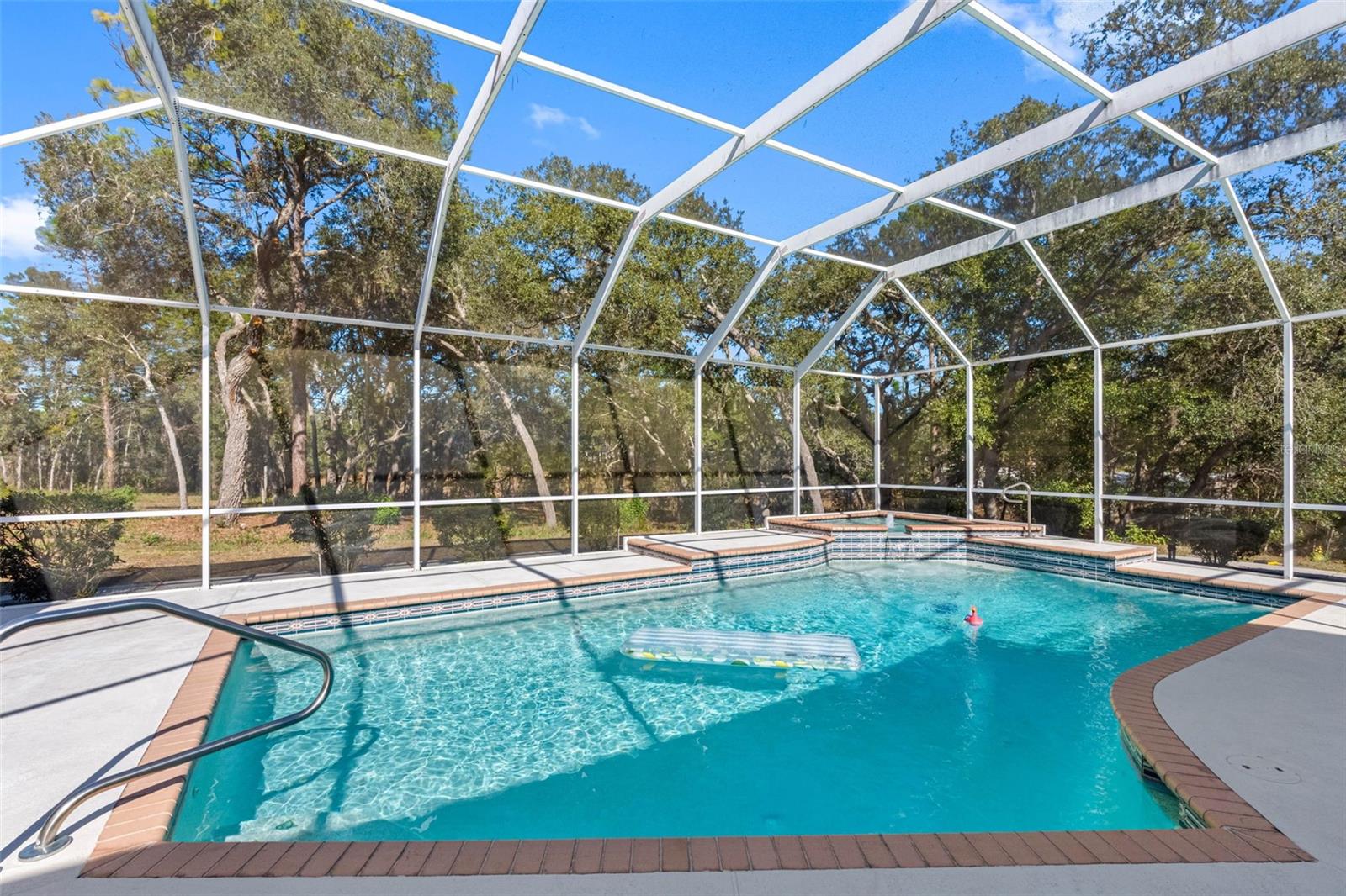 Listing photo id 31 for 9336 Tooke Shore Drive